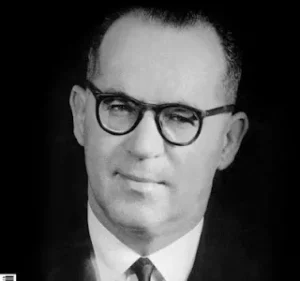 Guimarães_Rosa-Foto_divulgação-BLOG_LUGARES_DE_MEMORIA