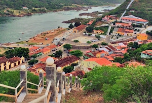 Vista aérea de Piranhas e do Rio São Francisco - Foto de Sylvia Leite - BLOG LUGARES DE MEMORIA