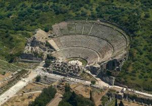 Teatro de Éfeso - Foto de Austrian Archaeological Institute em Wikimedia - BLOG LUGARES DE MEMORIA