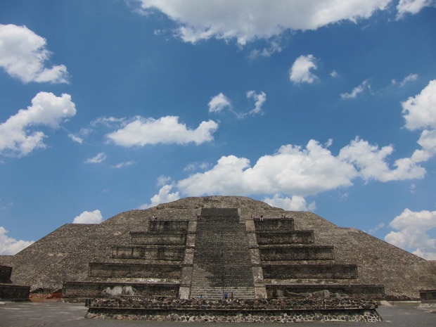 Piramide da Lua em Teotihuacan - Foto Pixabay - BLOG LUGARES DE MEMORIA