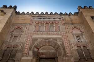 achada_Mesquita_de_Córdoba_-_Foto_de_Paolo_Trabattoni_em_Pixabay_-_BLOG_LUGARES_DE_MEMORIA