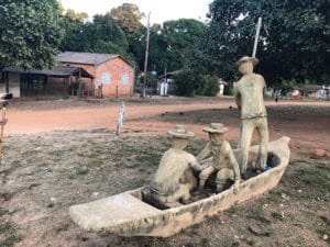Escultura que reproduz cena do Grande Sertão: Veredas - Foto de Sylvia Leite- BLOG LUGARES DE MEMÓRIA