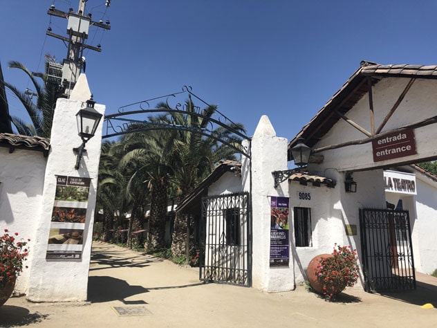 Entrada do Pueblito no convento Los Dominicos - Foto de Sylvia Leite - BLOG LUGARES DE MEMORIA