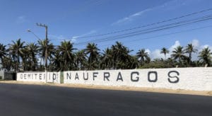 Fachada do antigo Cemitério dos Náugrafos - Foto de Sylvia Leite - BLOG LUGARES DE MEMORIA