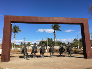 Monumento em Cordisburgo- Foto de Sylvia Leite- BLOG LUGARES DE MEMORIA