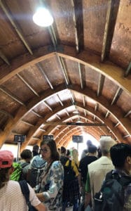 Túnel de embarque no aeroporto de Rapa Nui - Foto Sylvia Leite - BLOG LUGARES DE MEMÓRIA 
