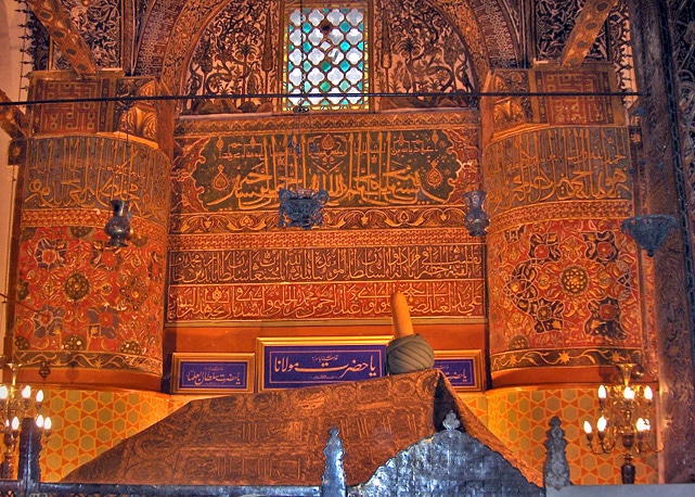 Tumba de Rumi - Foto de Georges Jansoone em Wikimedia - BLOG LUGARES DE MEMORIA