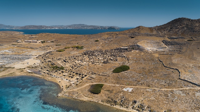 Vista_aerea_de_Delos_Foto_site_oficial_Mikonos_BLOG_LUGARES_DE_MEMORIA