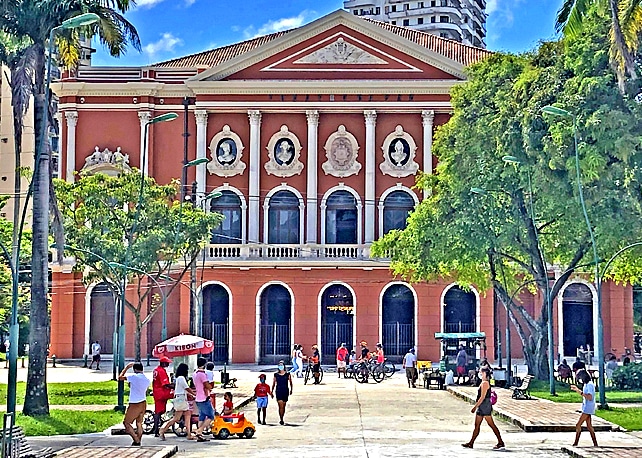 Fachada do Theatro da Paz - Foto de Sylvia Leite - BLOG LUGARES DE MEMORIA