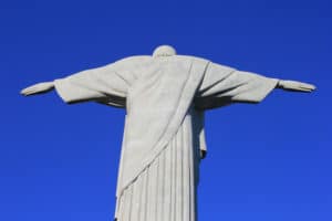 Cristo de costas com braços abertos - Foto de Marionmj56 em Pixabay - BLOG LUGARES DE MEMORIA