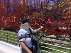 Bordado em painel no Minhocão - Foto de Sylvia Leite - BLOG LUGARES DE MEMORIA