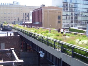 High Line Park - Foto de Beyond My Ken em Wikimedia - BLOG LUGARES DE MEMORIA