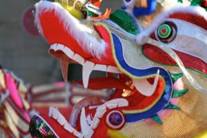 Fantasia de dragão no Ano Novo Chinês - Foto de Ime007 em Pixabay - BLOG LUGARES DE MEMORIA
