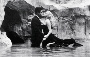 Cena do filme La_Dolce_Vita - Foto de divulgação - BLOG LUGARES DE MEMÓRIA