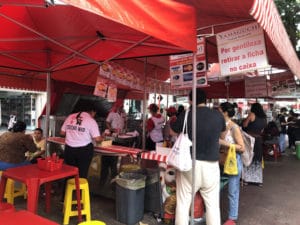 Barraca em feirinha da Liberdade - Foto de Sylvia Leite - BLOG LUGARES DE MEMORIA