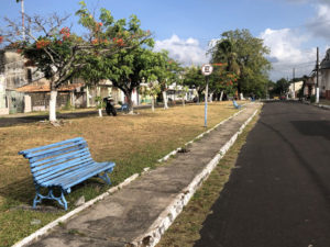 Rua tranquila em Soure na Ilha de Marajó - Foto de Sylvia Leite - BLOG LUGARES DE MEMORIA