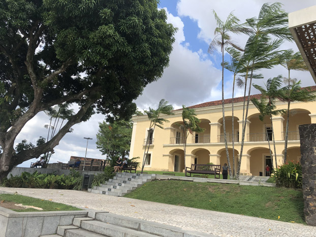 Fachada da Casa das Onze Janelas - Foto de Sylvia Leite - BLOG LUGARES DE MEMORIA
