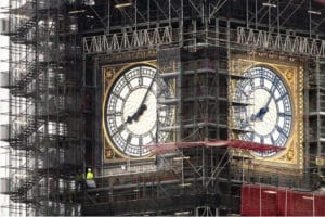 Mostrador antigo e mostrador novo - Foto site Parlamento Reino Unido - BLOG LUGARES DE MEMORIA