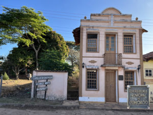 Predio cenografico da prefeitura da ficticia Coroado na novela Irmaos Coragem - Foto de Sylvia Leite - BLOG LUGARES DE MEMORIA 