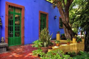 Externa de La Casa Azul - Foto de Rod Waddington from Kergunyah, Australia em Wikimedia - BLOG LUGARES DE MEMÓRIA