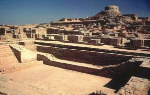 Ruìna de Hamam em Mohenjodaro_Sindh - Foto carregada por M.Imran em Wikipédia em inglês - BLOG LUGARES DE MEMORIA