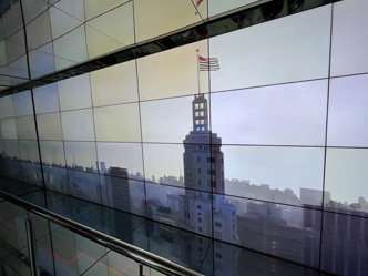 Imagem do Edificio Altino Arantes em instalação do Farol Santander - Foto de Sylvia Leite - BLOG LUGARES DE MEMORIA
