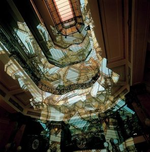 Prédio do CCBB SP: reflexo da história da cidade Instalacao_LUMEN_exposicao_CLARALUZ_CCBB-Foto_site_Regina_Silveira- BLOG_LUGARES_DE_MEMORIA