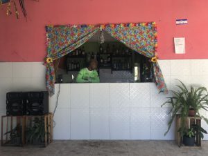 Balcao de bar Ilha de Mem de Sa - Foto Sylvia Leite - BLOG LUGARES DE MEMORIA