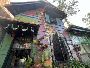 Fachada da Casa da Girafa em Parelheiros - Foto de Sylvia Leite - BLOG LUGARES DE MEMORIA