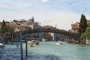 Ponte_da_Academia_Foto_de_Didier_Descouens_BLOG_LUGARES_DE_MEMORIA