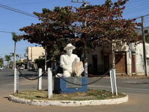 Monumento_ao_cristaleiro_em Cornto-Foto_de_Sylvia_Leite-BLOG_LUGARES_DE_MEMORIA