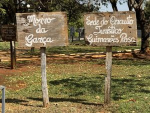 Tabuletas_em_Morro_da_Garça_-_Foto_de_Sylvia_leite_-_BLOG_LUGARES_DE_MEMORIA