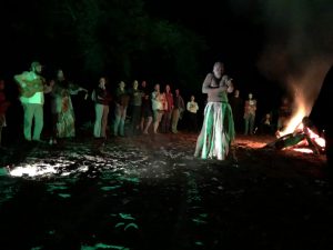 Apresentação_em_Barra_da_Aldeia_-_Foto_de_Sylvia_Leite_BLOG_LUGARES_DE_MEMORIA