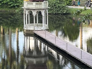 Coreto_e_ponte_no_IRB_-_Foto_de_Sylvia_Leite_-_BLOG_LUGARES_DE_MEMORIA
