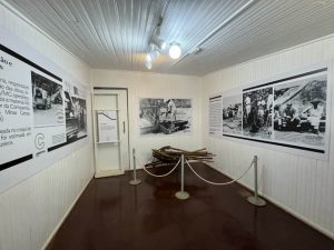 Interior_Museu_do_Catetinho_Foto_de_Sylvia_Leite-BLOG_LUGARES_DE_MEMORIA
