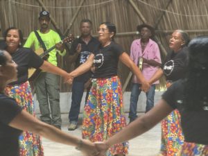 Dança_das_mulheres_Morro_do_Fogo-Foto_Sylvia_Leite-BLOG_LUGARES_DE_MEMORIA