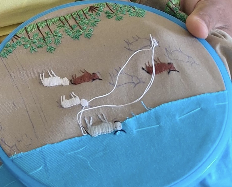 Bordados_capa_livro_No_Rastro_de_Rosa