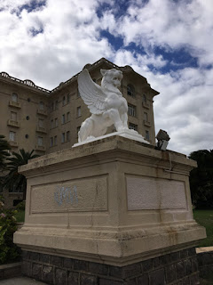 Escultura de leão alado no Argentina Hotel - Foto de Sylvia Leite - BLOG LUGARES DE MEMÓRIA