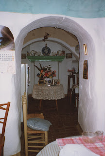 Interior de casa cueva - Foto Sylvia Leite - BLOG LUGARES DE MEMÓRIA 