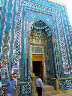 Padrões geométricos em fachada de mesquita - Foto Logga Wiggler por Pixabay - BLOG LUGARES DE MEMÓRIA