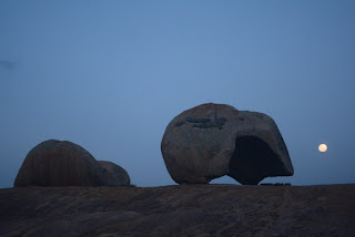 Pedras esculpidas pelo tempo - Foto Gustavo Moura - BLOG LUGARES DE MEMÓRIA