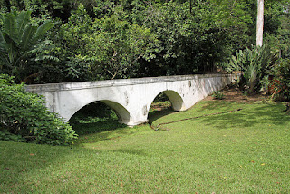 Aqueduto da levada - Foto de Halley Pacheco de Oliveira em Wikimedia - BLOG LUGARES DE MEMÓRIA 
