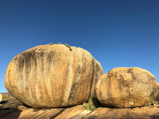 Pedras em forma de abóbora - Foto Sylvia Leite - BLOG LUGARES DE MEMÓRIA