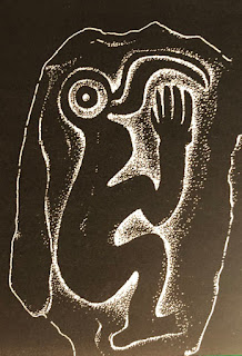 Imagem de Homem-pássaro gravada em pedra - Foto de cartaz turístico em Rapa Nui - Matéria Orongo - BLOG LUGARES DE MEMÓRIA