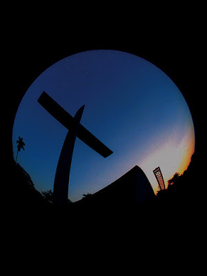 Cruz da Igreja da Pampulha - Foto de Marcelo Prates - BLOG LUGARES DE MEMÓRIA