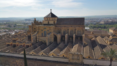 Vista externa da Mesquita de Córdoba - Foto de Waldo Miguez em Pixabay - BLOG LUGARES DE MEMÓRIA