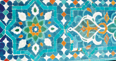 Mosaico com padrão geométrico mesclado por arabesco - Foto de Sylvia Leite - BLOG LUGARES DE MEMÓRIA