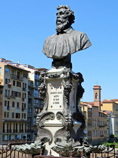 Estátua de Benvenuto Cellini- Foto DEZALB em Pixabay - BLOG LUGARES DE MEMÓRIA
