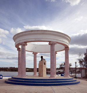 Monumento a Hemingway em Cojimar - Foto Carol M - BLOG LUGARES DE MEMÓRIA