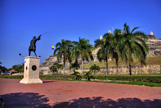 Estátua de Blas de Lezo -Foto Martin St-Amant (S23678) - Matéria Castelo de São Felipe de Barajas - BLOG LUGARES DE MEMÓRIA